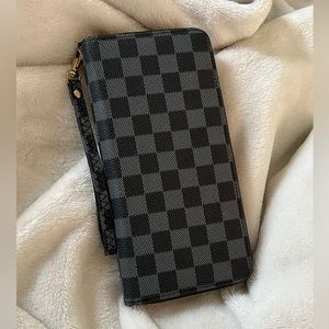 Women Black Zipper Wallet